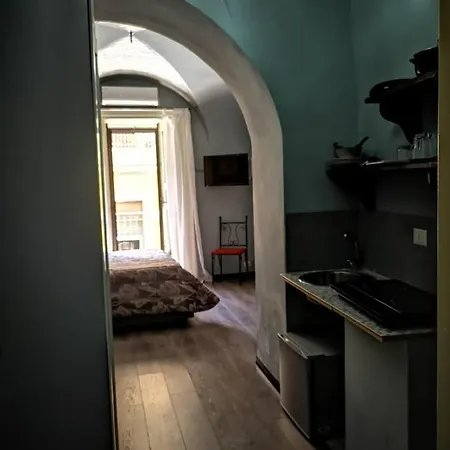 Sangiuliano 132 Centro Storico Отель 3*