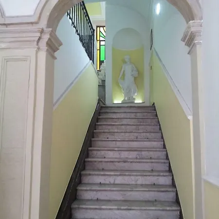 Sangiuliano 132 Centro Storico Отель 3*